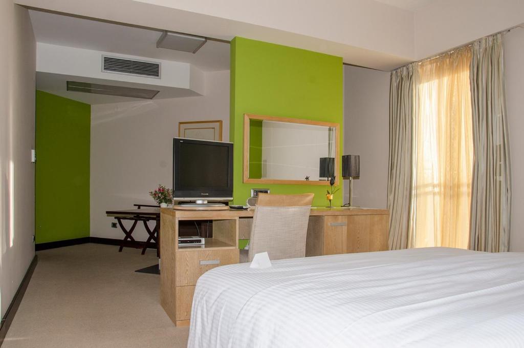 City Hotel Podgorica Habitación foto